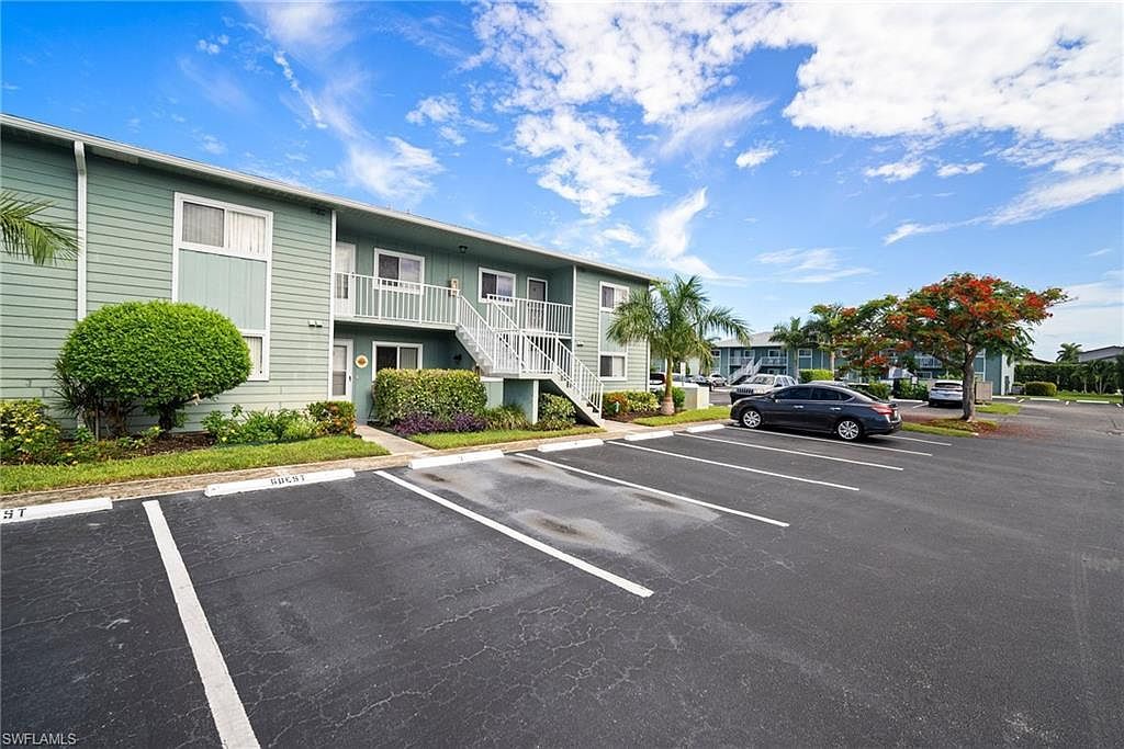 144 Cypress Way E #707 Naples, FL 34110 - Thumbnail 3