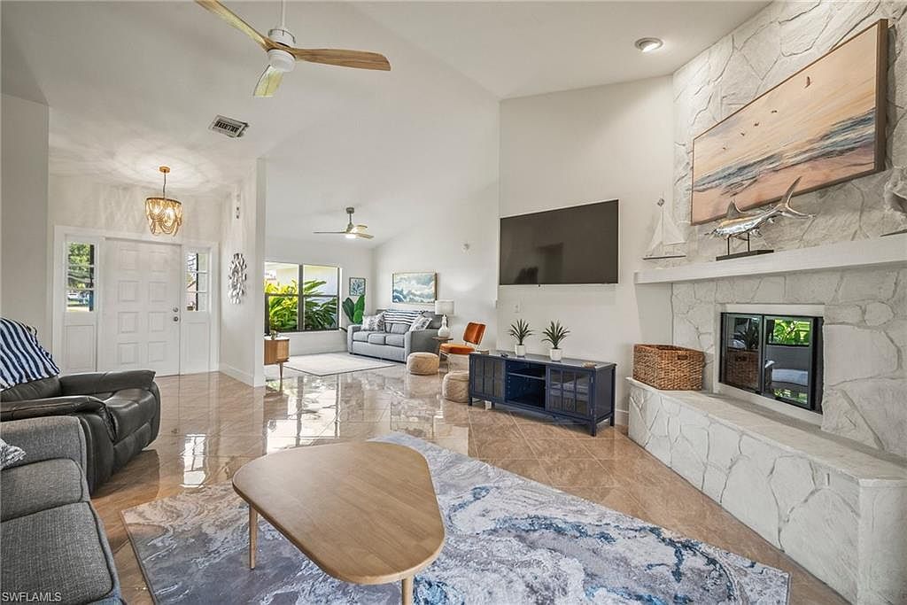 20640 Porthole Ct Estero, FL 33928 - Thumbnail 3