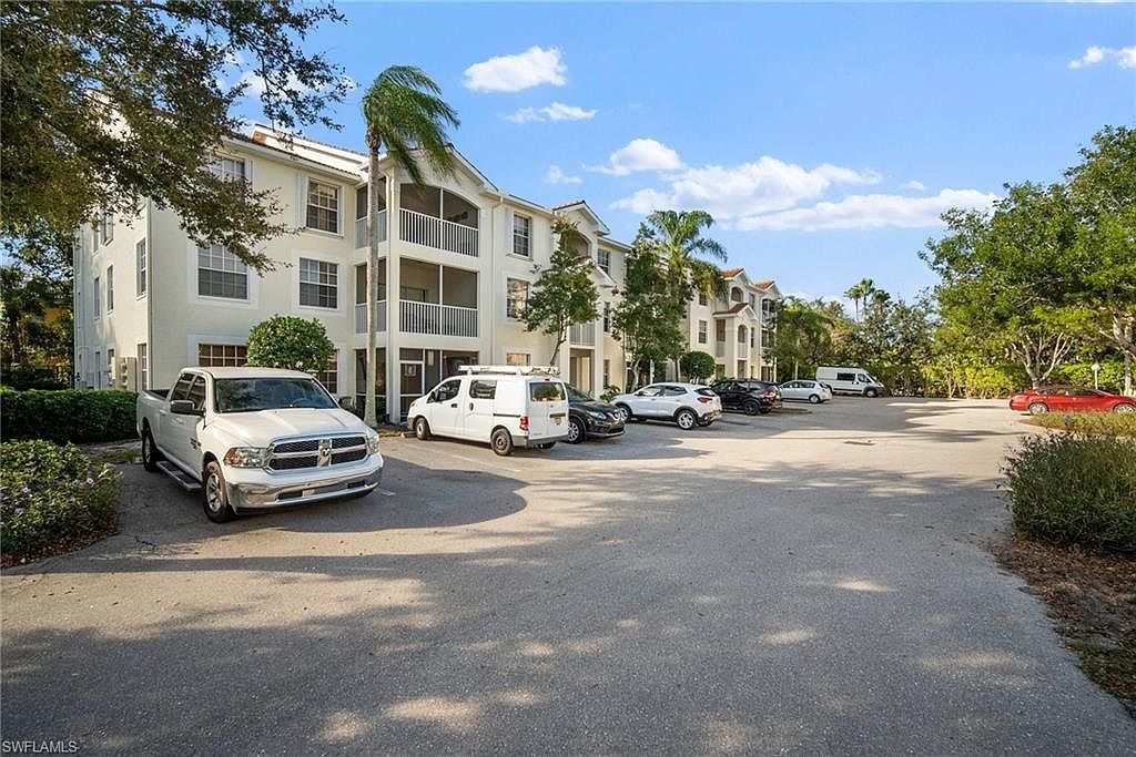 4645 Saint Croix Ln APT 1335 Naples, FL 34109 - Thumbnail 3