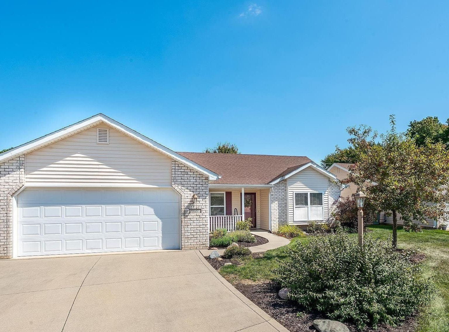 2027 Dausha Ct Warsaw, IN 46580 - Thumbnail 3