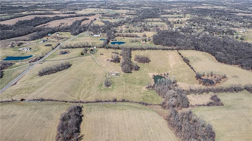 18211 Plattsburg Rd Holt, MO 64048 - Thumbnail 3