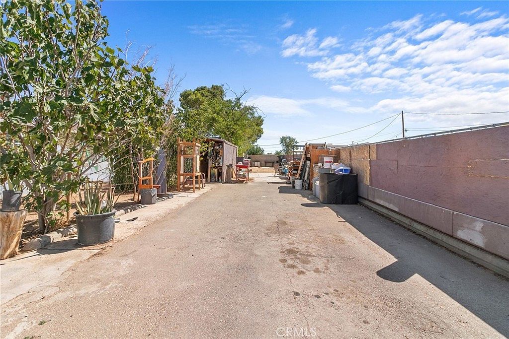 12037 Lee Ave Adelanto, CA 92301 - Thumbnail 3