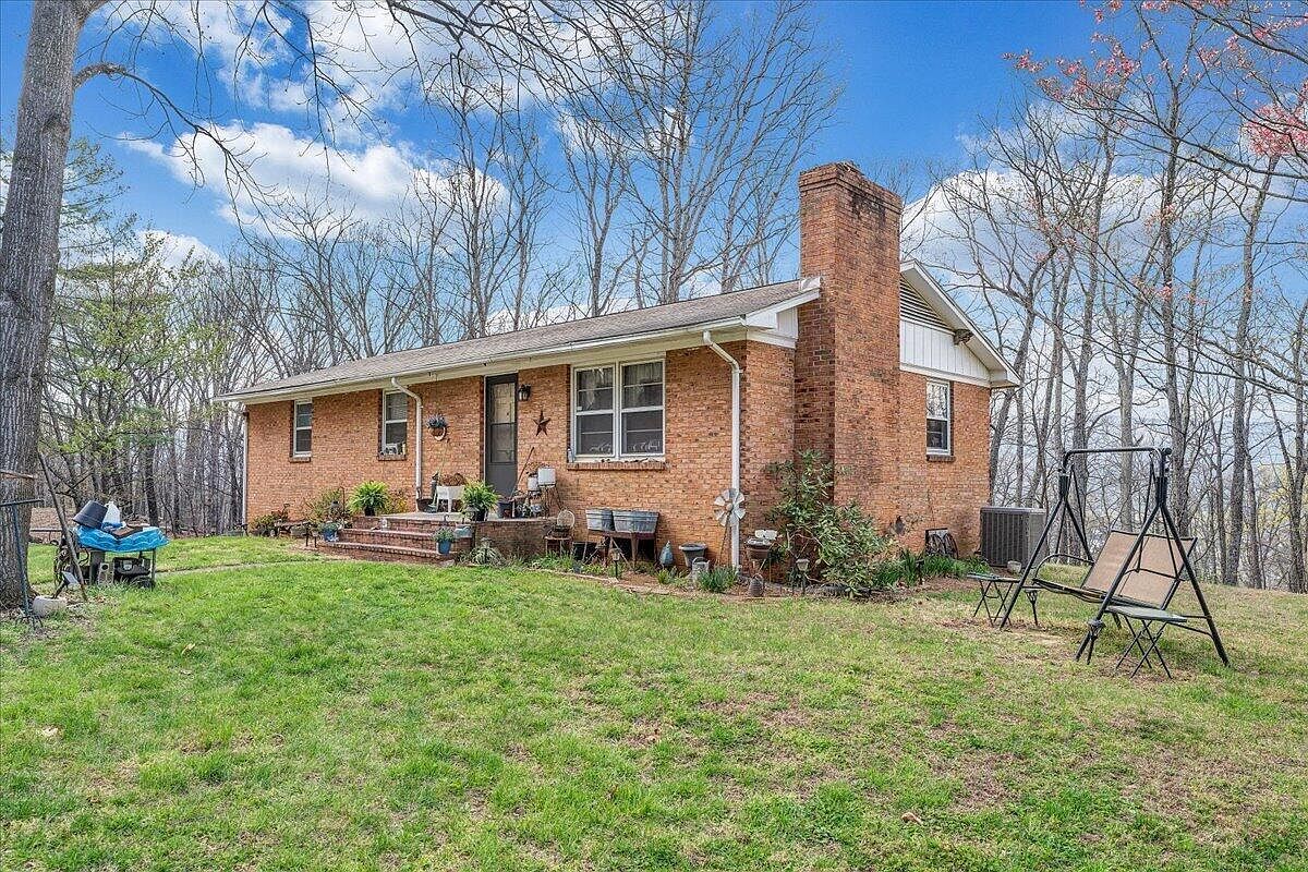 1450 Blackwood Dr Salem, VA 24153 - Thumbnail 3