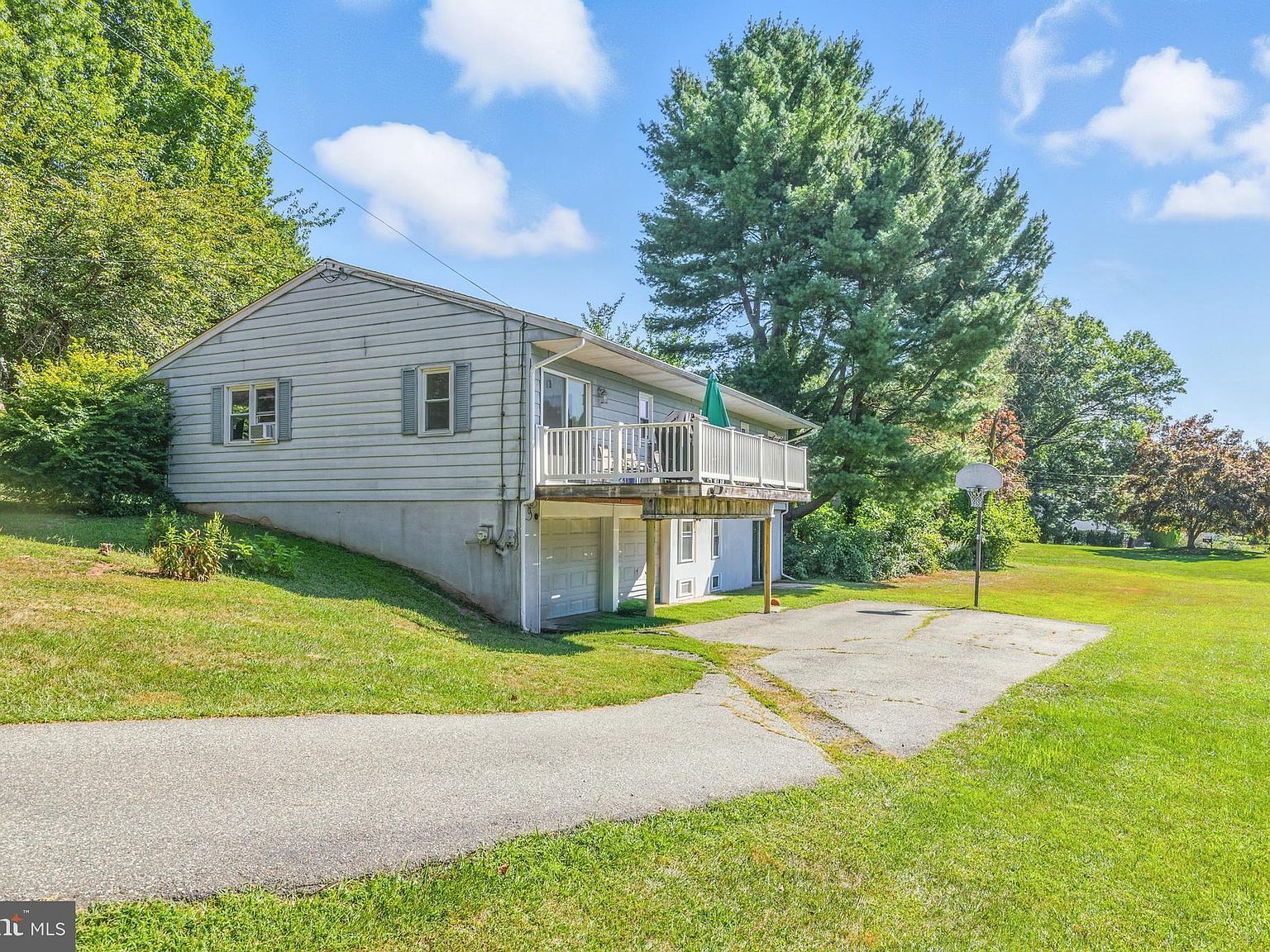 746 W Hoffecker Rd Pottstown, PA 19465 - Thumbnail 3