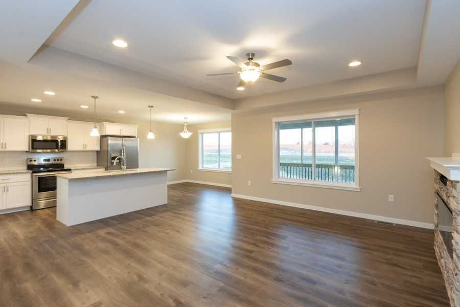 832 Heartland Court, Fairfax, IA, USA, 52228 - Thumbnail 4