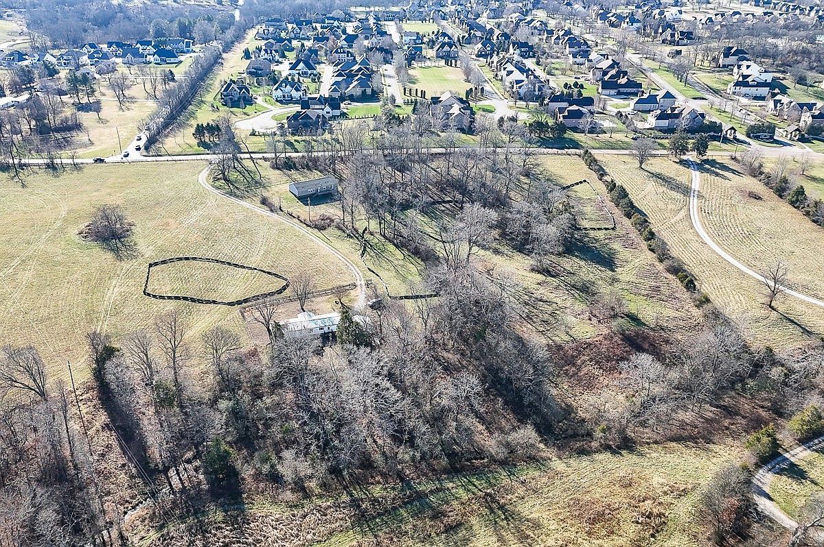 2754 Critz Ln LOT 103 Thompsons Station, TN 37179 - Thumbnail 3