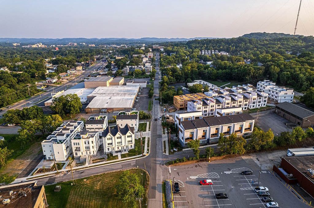 5621 Lenox Ave BUILDING GROUP 5 Nashville, TN 37209 - Thumbnail 3