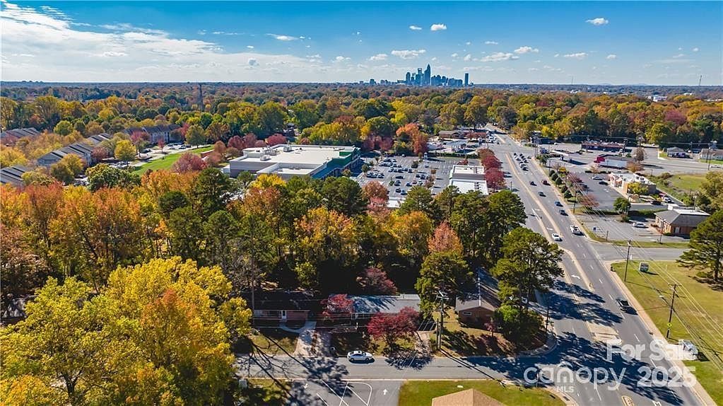 514 Camrose Dr Charlotte, NC 28215 - Thumbnail 3