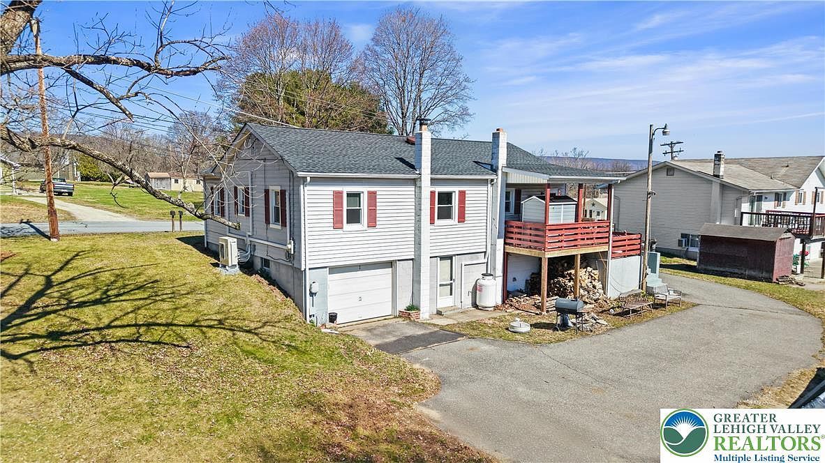 407 Jones St Mount Bethel, PA 18343 - Thumbnail 3