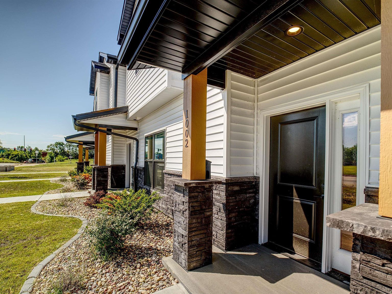 1002 S 4th St Clinton, IA 52732 - Thumbnail 3