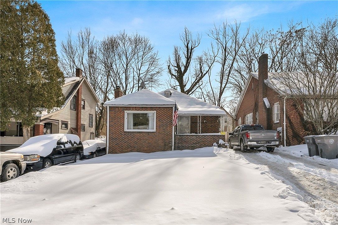 127 Roslyn Dr Youngstown, OH 44505 - Thumbnail 3