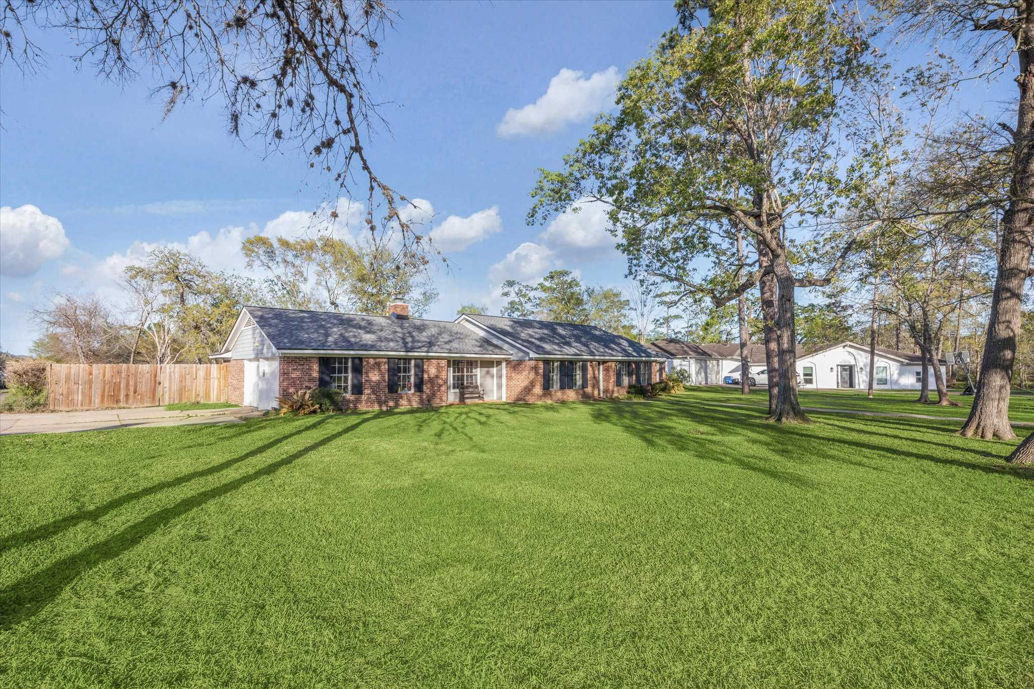 101 Royal Court, Friendswood, TX, USA, 77546 - Thumbnail 3