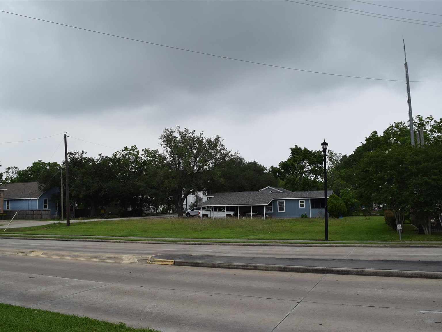 2543 S Texas Ave Pearland, TX 77581 - Thumbnail 3
