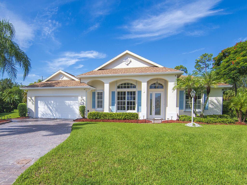 305 Bourdeaux Dr SW Vero Beach, FL 32968 - Thumbnail 3