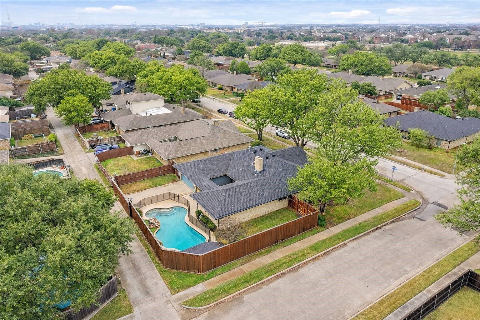 528 Sheffield Dr Richardson, TX 75081 - Thumbnail 3