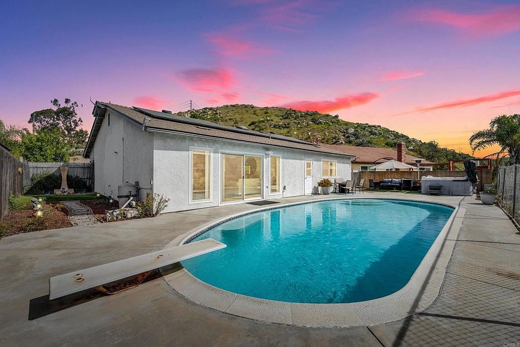 11033 Hillcreek Rd Santee, CA 92071 - Thumbnail 3