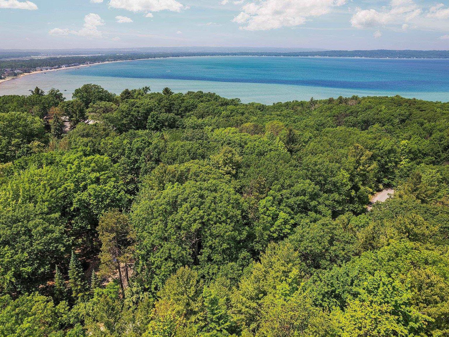 4513 Weathering Heights Rd #1-4 Traverse City, MI 49686 - Thumbnail 3