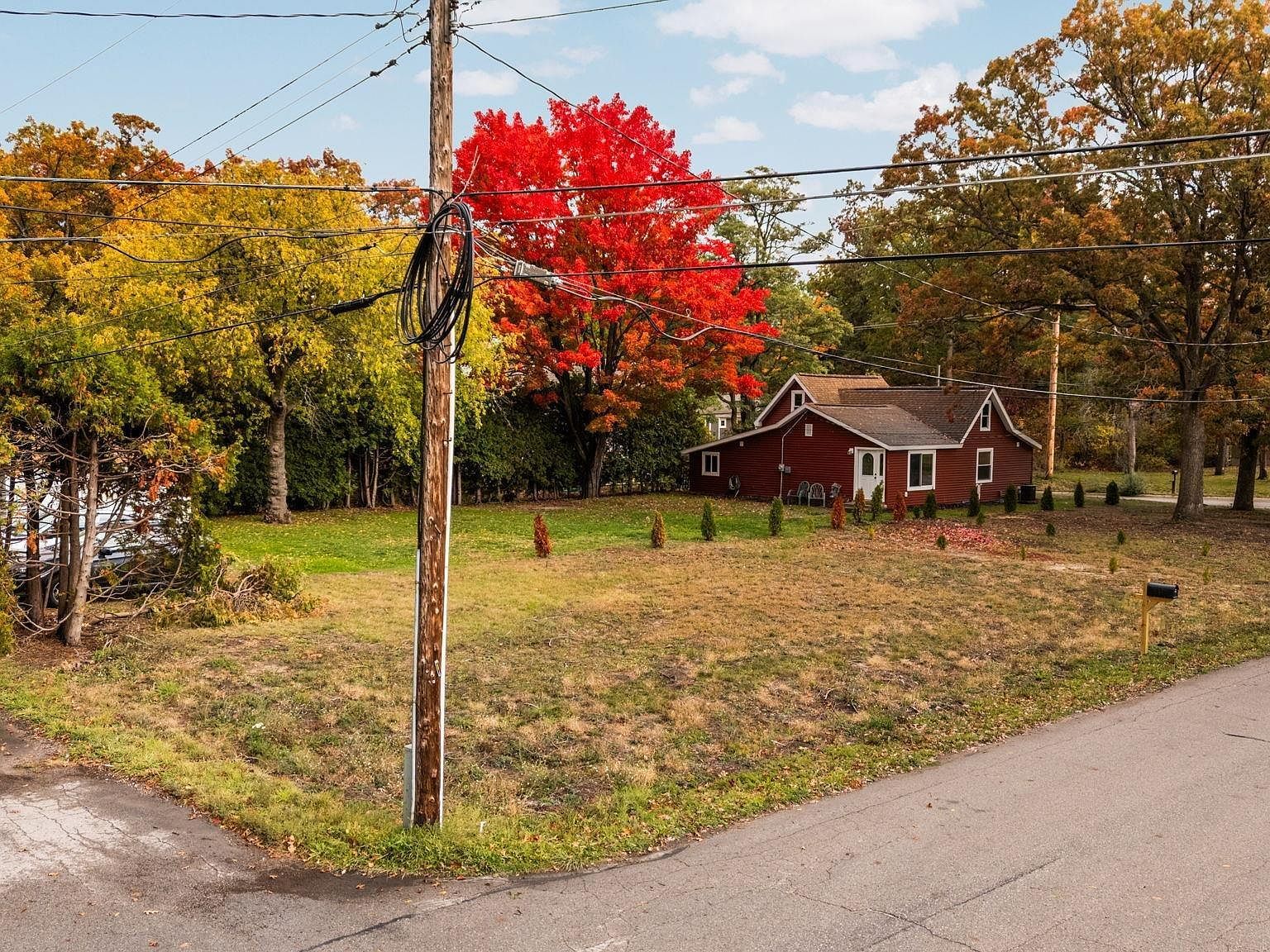 974 Barlow St Traverse City, MI 49686 - Thumbnail 3