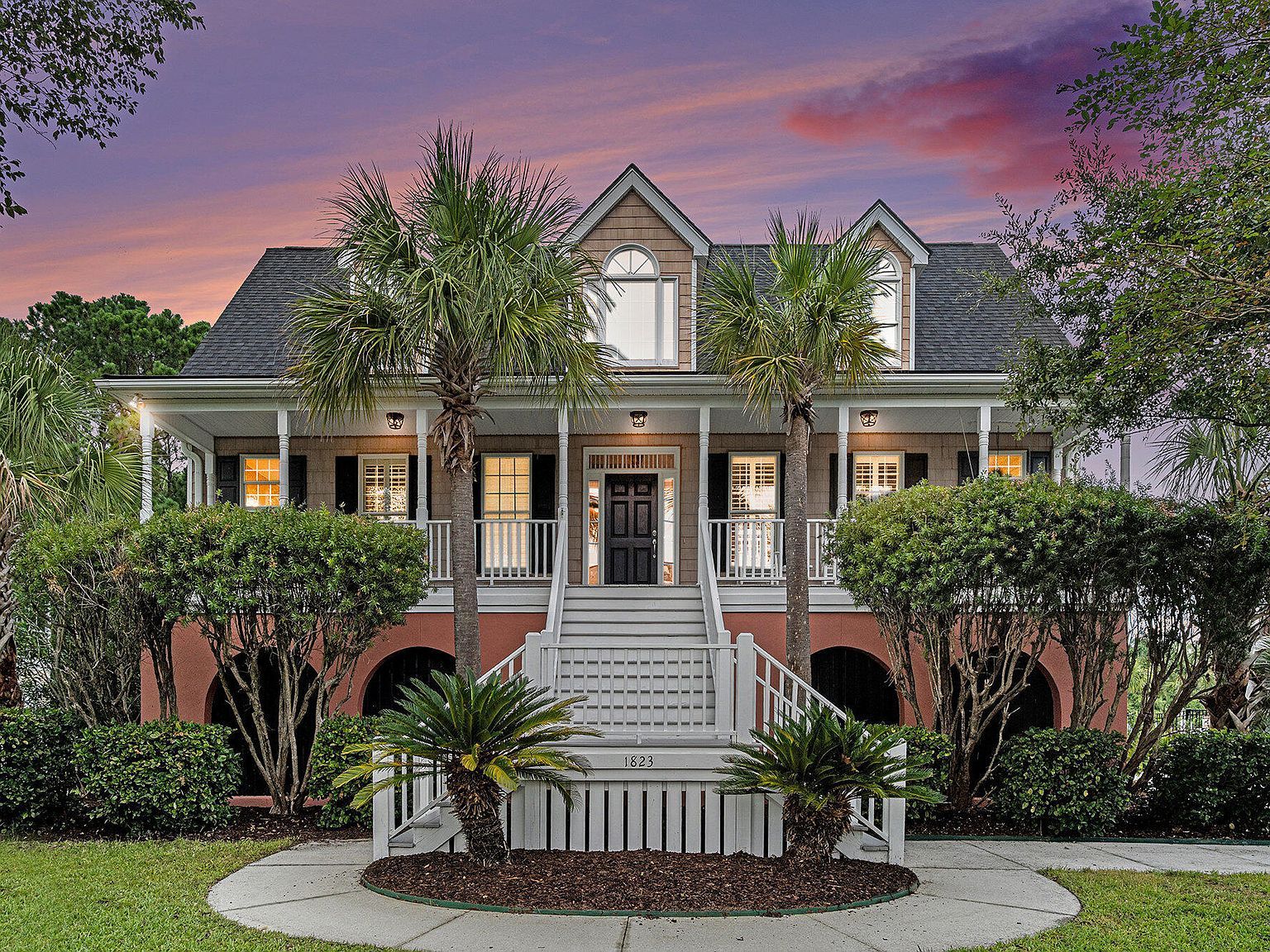 1823 Delacourt Ave Mount Pleasant, SC 29466 - Thumbnail 3