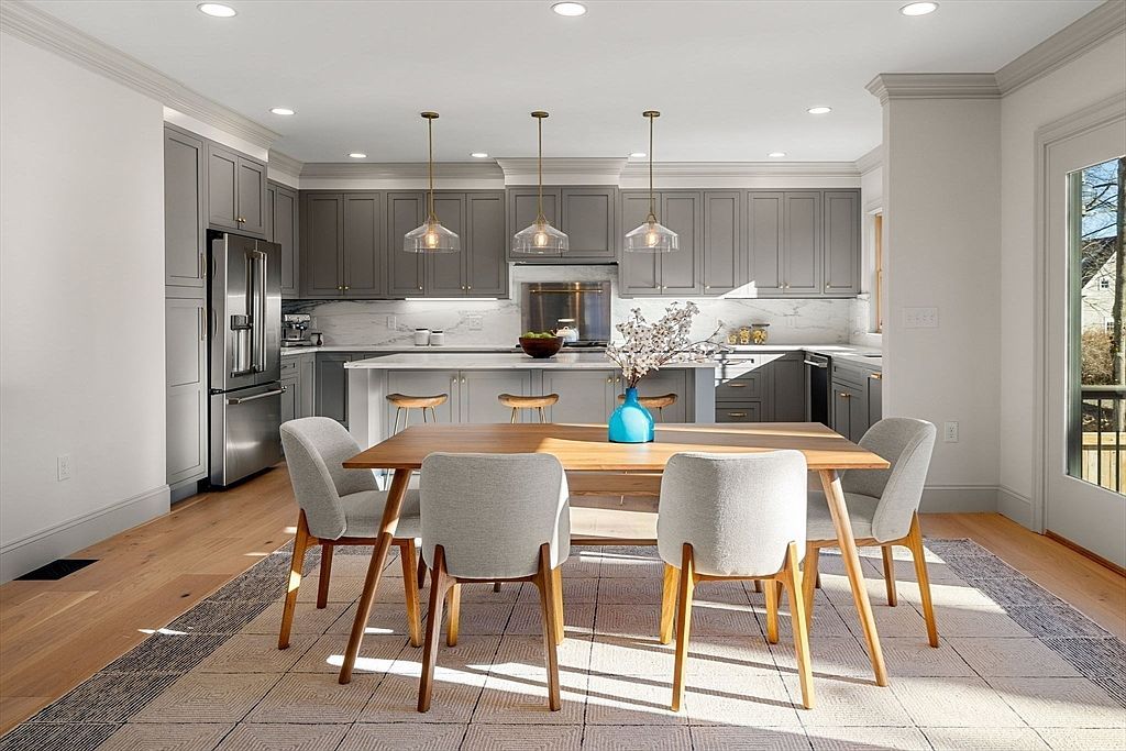 7 Flatley Ave Manchester, MA 01944 - Thumbnail 3