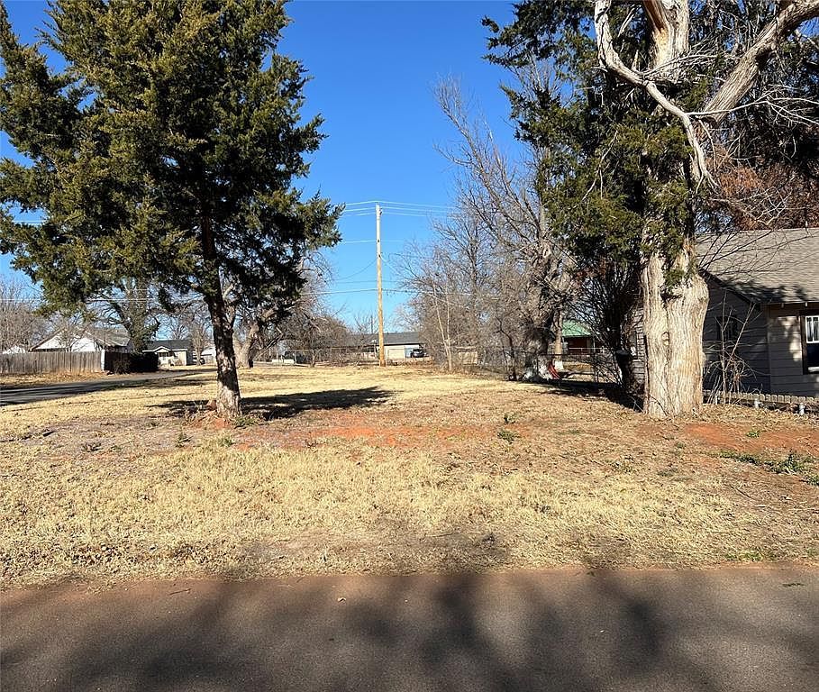 825 W B Ave LOT 15 & 16 Elk City, OK 73644 - Thumbnail 3