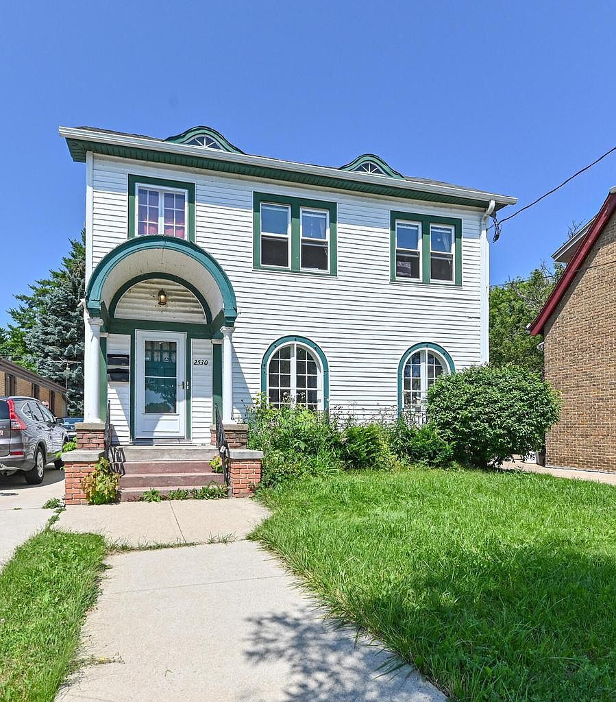 2530 Taylor Ave Racine, WI 53403 - Thumbnail 3