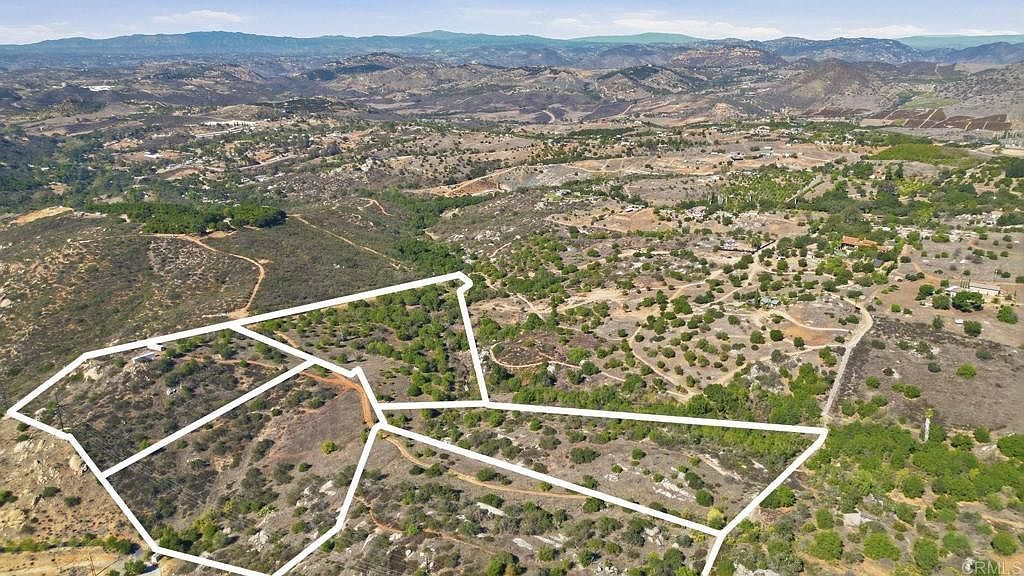 12121 Mira Grande Ln Valley Center, CA 92082 - Thumbnail 3