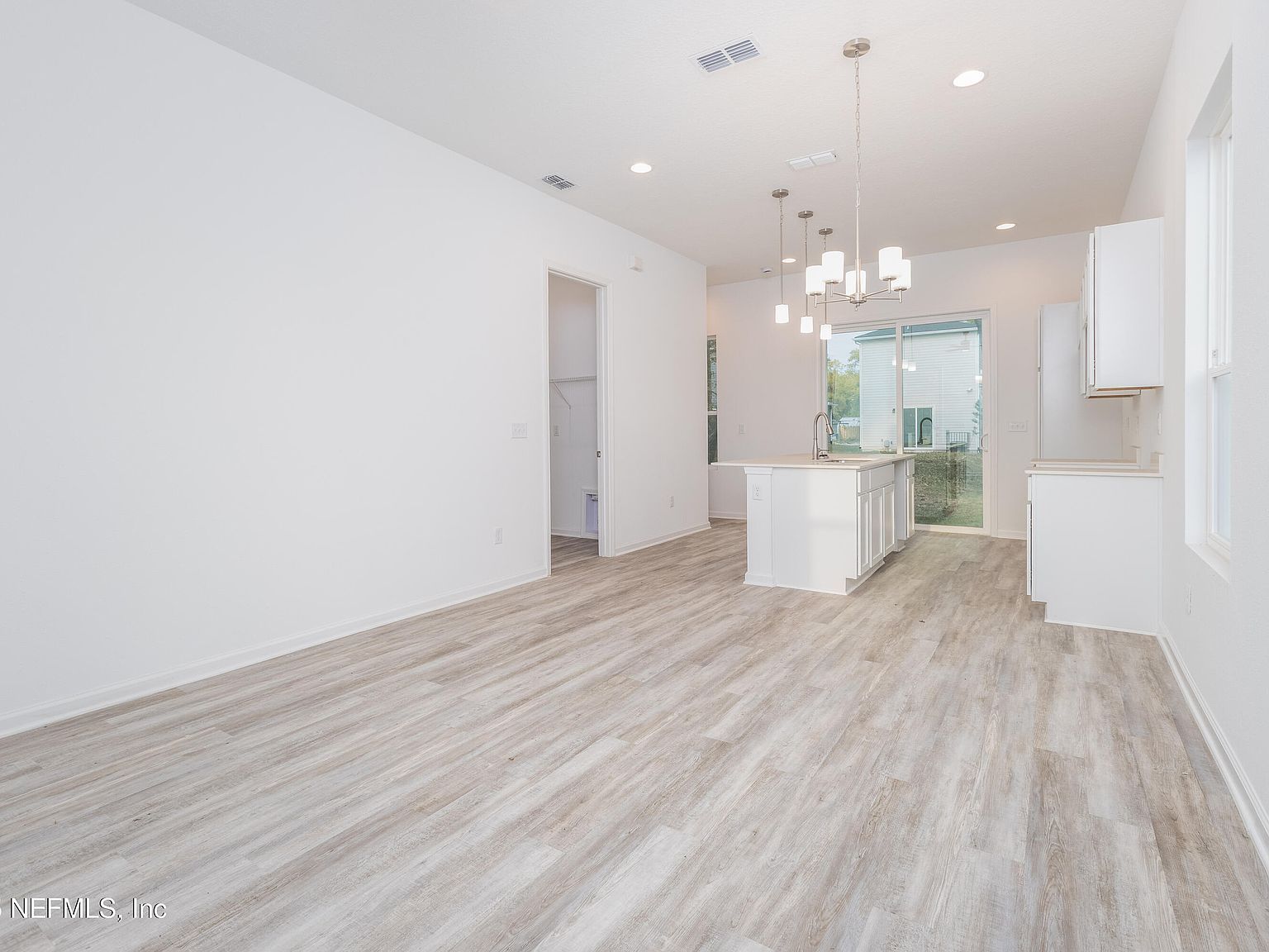 11165 Joel St Jacksonville, FL 32218 - Thumbnail 3