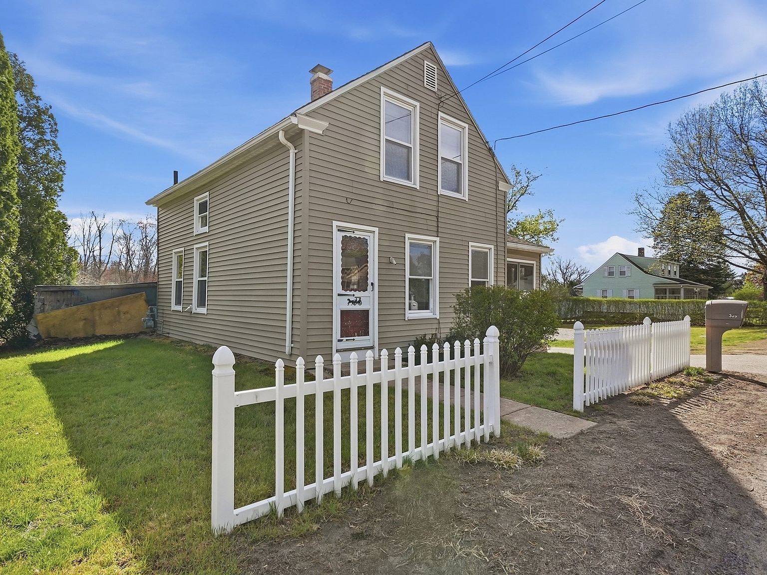 309 Purchase St Milford, MA 01757 - Thumbnail 3
