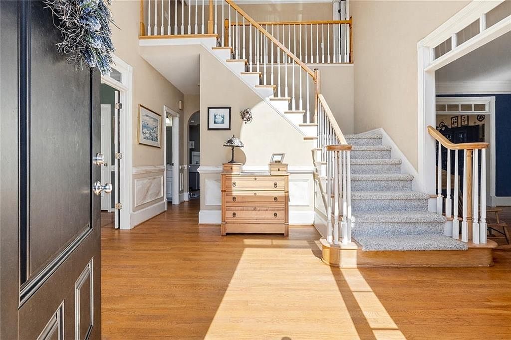 350 Waters Bend Way Johns Creek, GA 30022 - Thumbnail 3
