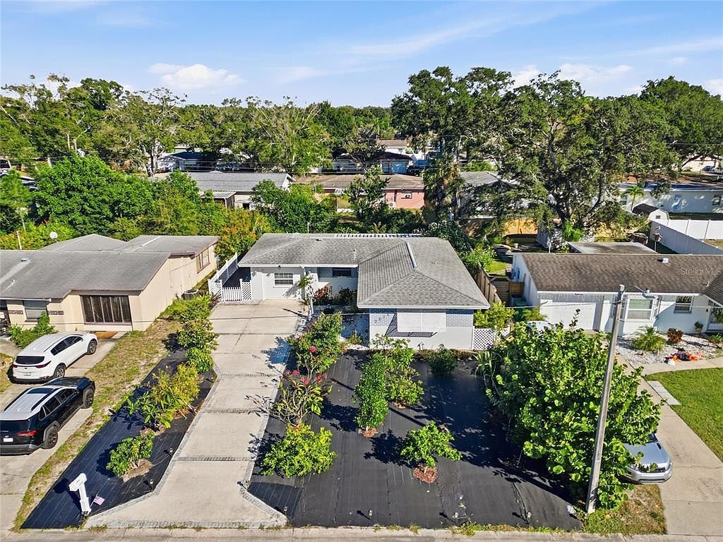 29747 70th St N Clearwater, FL 33761 - Thumbnail 3