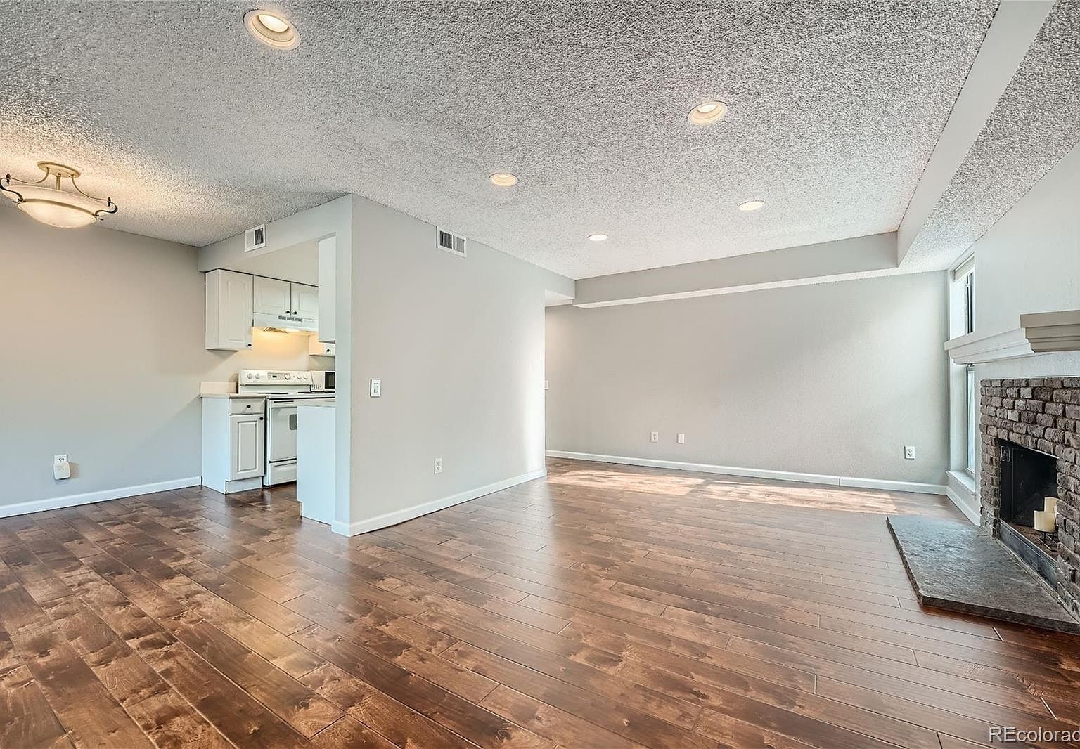 6420 S Dayton St APT J06 Englewood, CO 80111 - Thumbnail 3