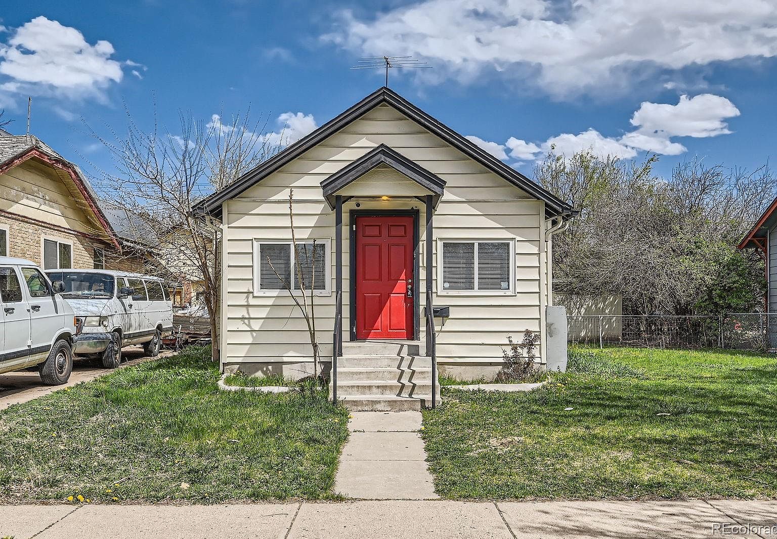 1746 Galena St Aurora, CO 80010 - Thumbnail 3