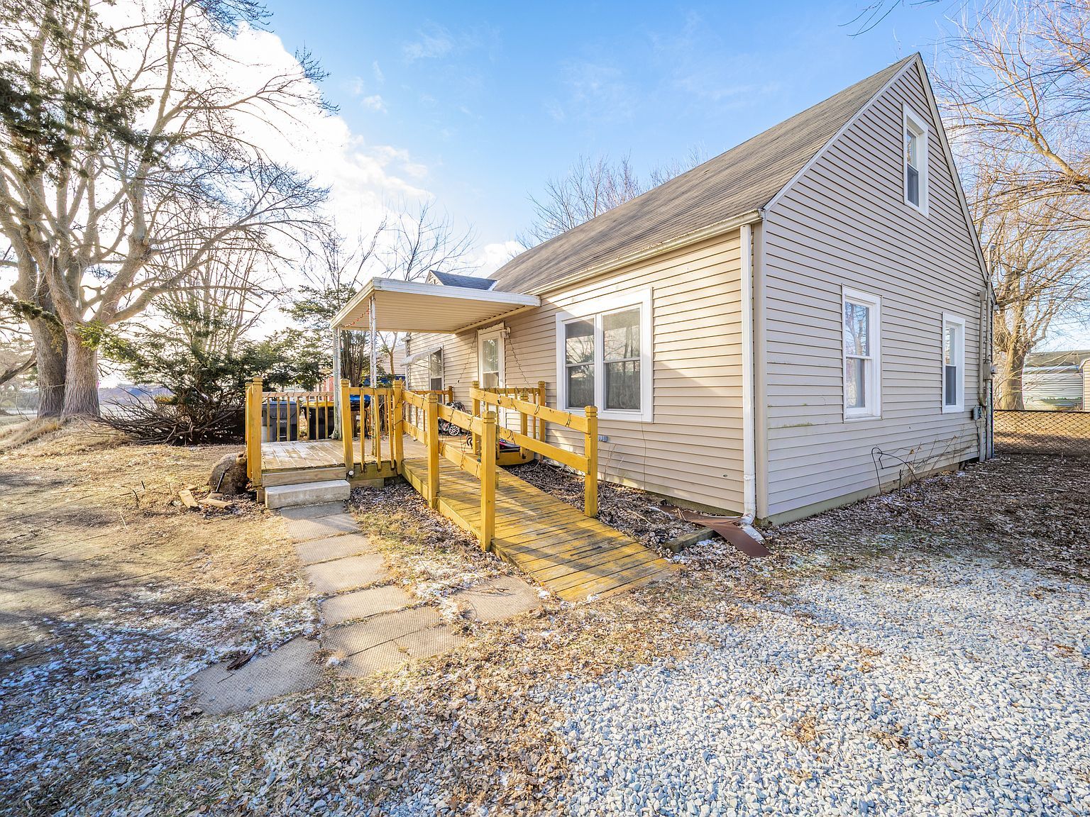 3711 Burton Pl Anderson, IN 46013 - Thumbnail 3