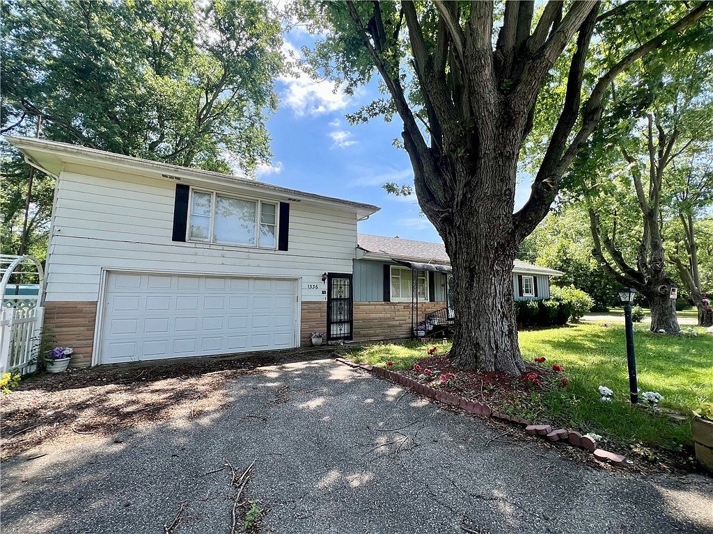 1336 Polk St Danville, IL 61832 - Thumbnail 3