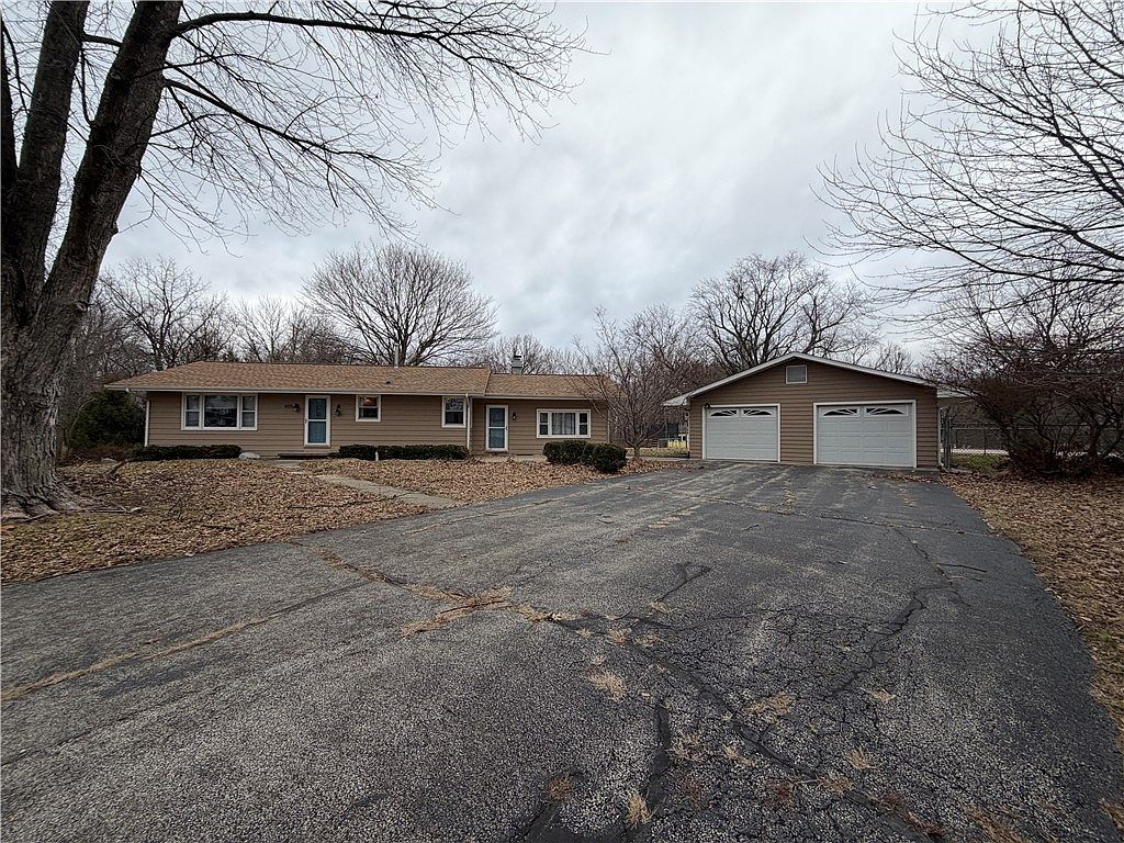 605 Douglas St Catlin, IL 61817 - Thumbnail 3