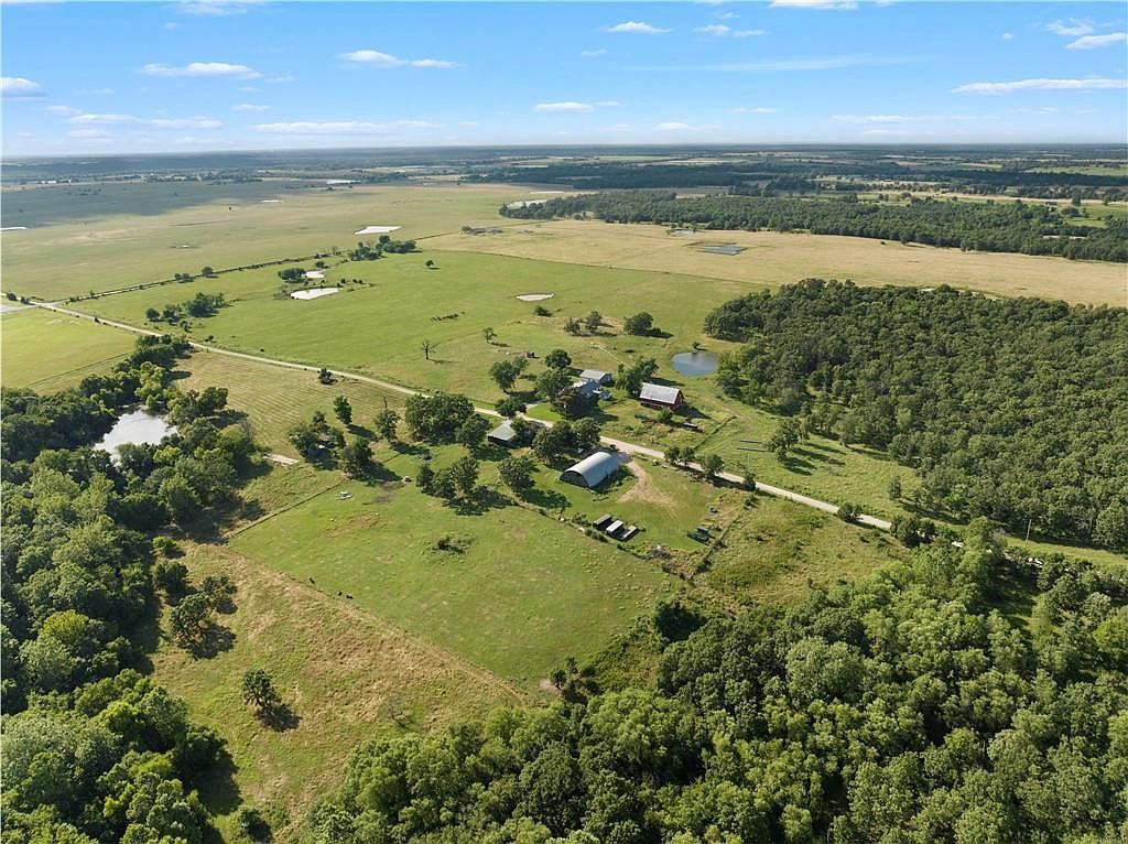 1029 NE 100th Rd Sheldon, MO 64784 - Thumbnail 3