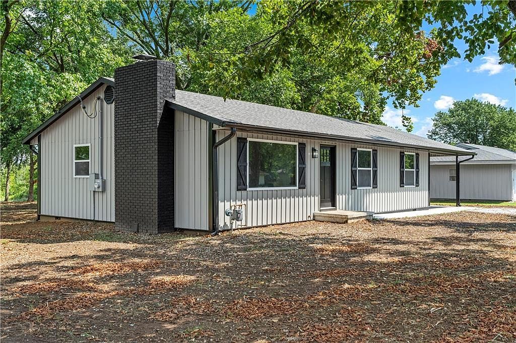 13611 E Neosho Rd Nevada, MO 64772 - Thumbnail 3