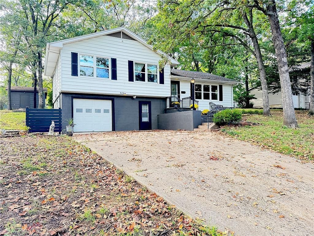 1020 S Adams St Nevada, MO 64772 - Thumbnail 3