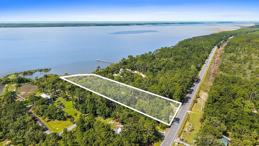 2536 County Road 30a Apalachicola, FL 32320 - Thumbnail 3