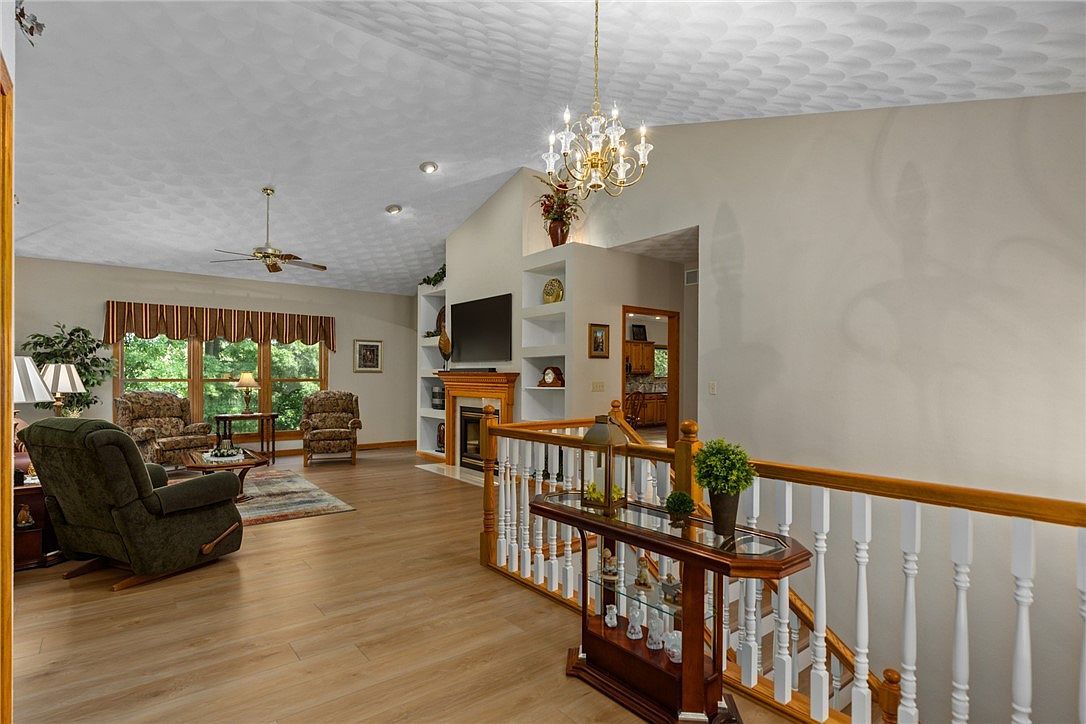 8434 N Meadowview Rd Effingham, IL 62401 - Thumbnail 3