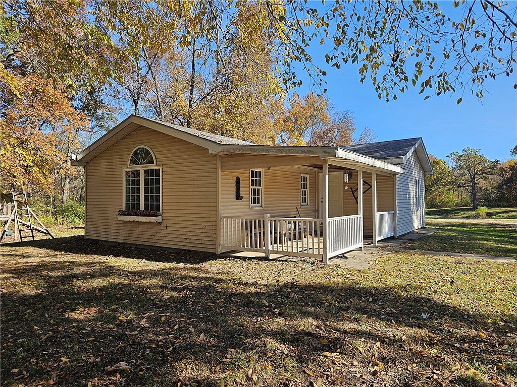 928 County Road 1575e Greenup, IL 62428 - Thumbnail 3