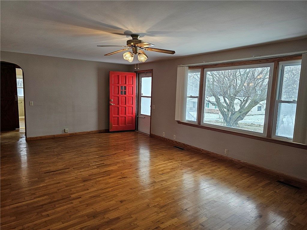 104 E Ohio St Greenup, IL 62428 - Thumbnail 3