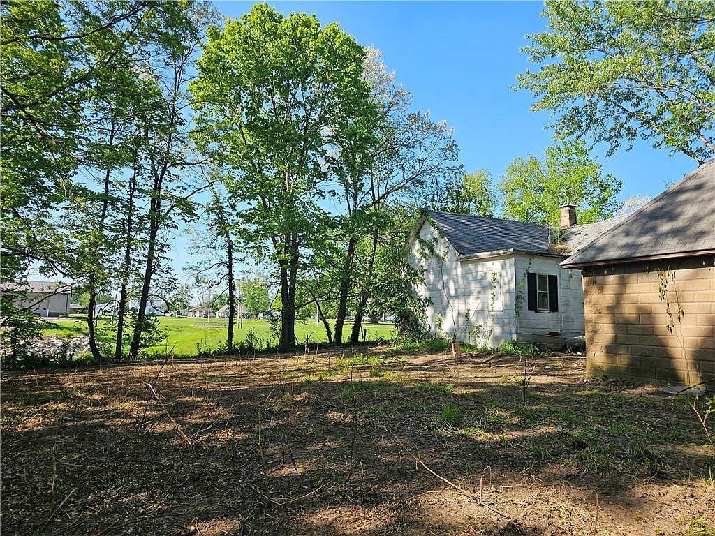 507 S Delaware St Greenup, IL 62428 - Thumbnail 3