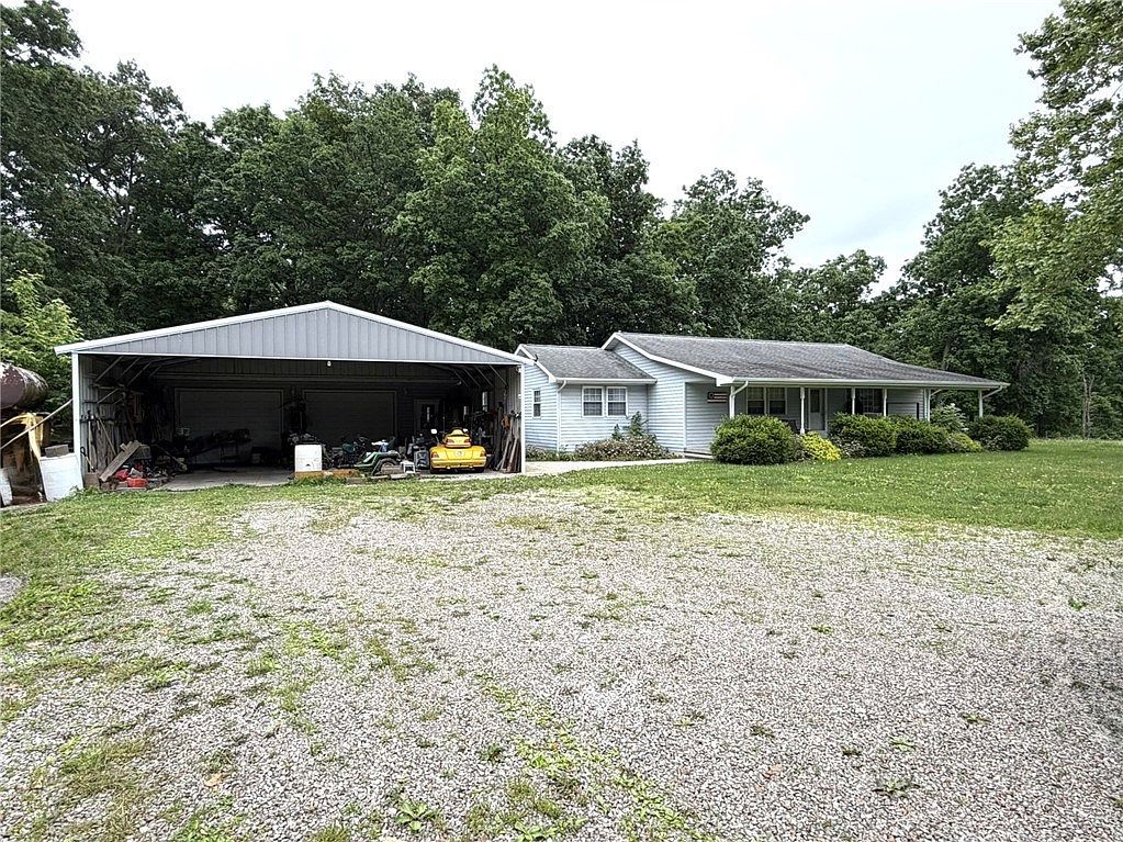 12196 N 900th St Effingham, IL 62401 - Thumbnail 3