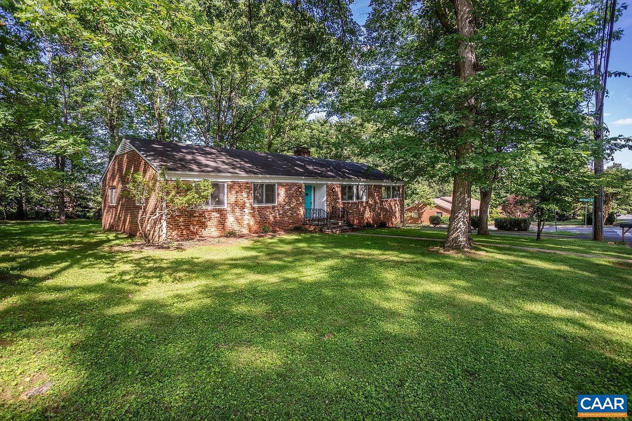 424 Carrsbrook Dr Charlottesville, VA 22901 - Thumbnail 3
