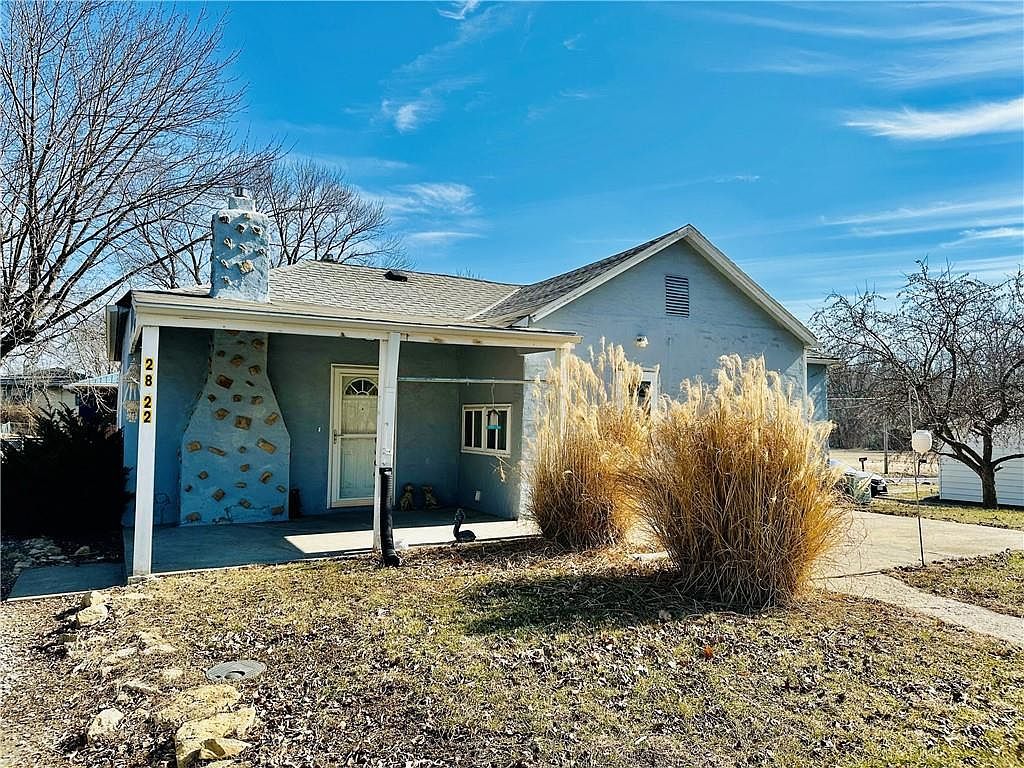 2822 Commercial St Saint Joseph, MO 64503 - Thumbnail 3