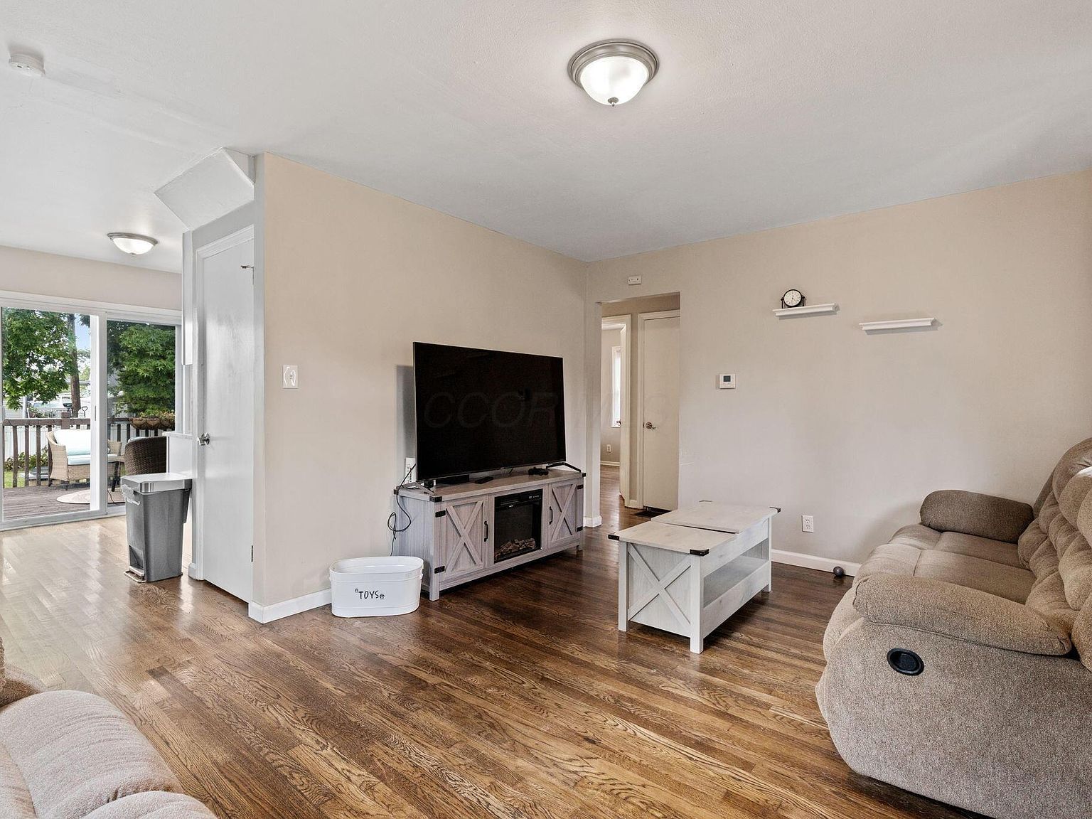 759 E Longview Ave Columbus, OH 43224 - Thumbnail 3