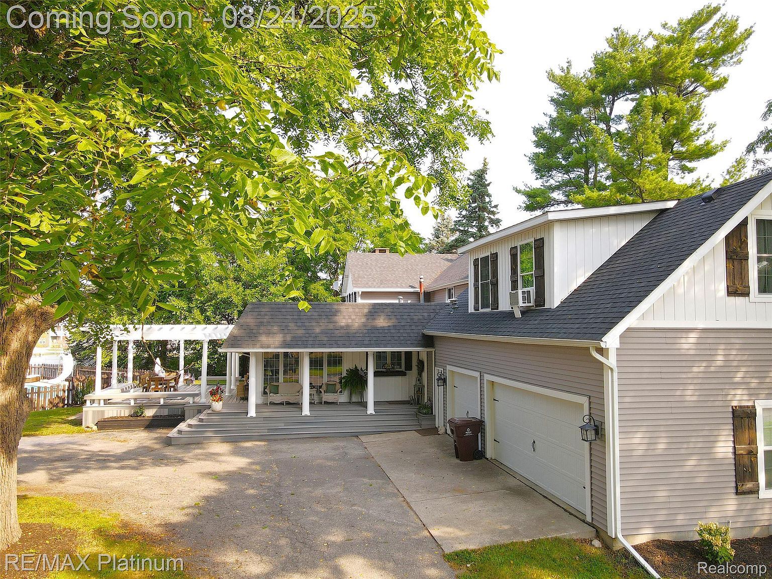 1907 Oak Grove Rd Howell, MI 48855 - Thumbnail 3