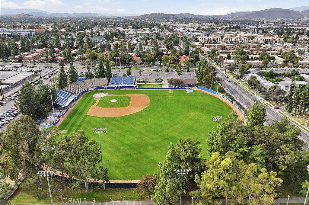 1142 W Blaine St APT 201 Riverside, CA 92507 - Thumbnail 3